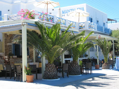 Antiparos_HotelRoussos_001